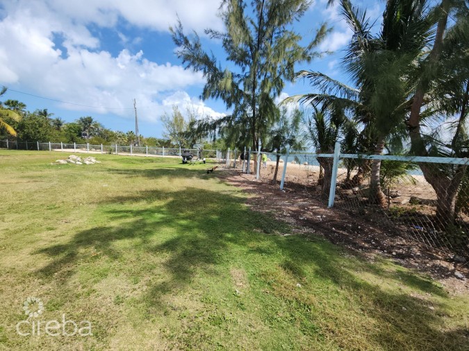 DUPLEX DEVELOPMENT LAND OFF SEVEN MILE CORRIDOR