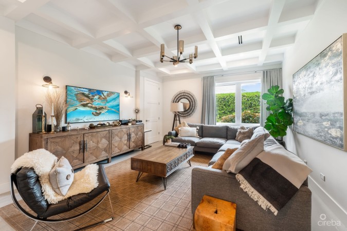 COCONUT COVE, THE SHORES FAMILY HOME