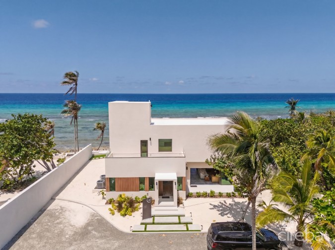 5 BED BEACH FRONT ESTATE - HALCYON POINT
