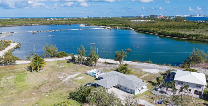 WATERVIEW HOME JUST OFF SMB CORRIDOR
