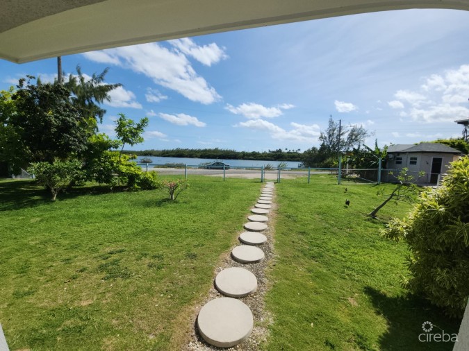 WATERVIEW HOME JUST OFF SMB CORRIDOR
