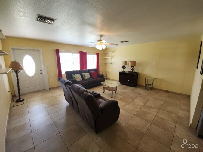 WATERVIEW HOME JUST OFF SMB CORRIDOR
