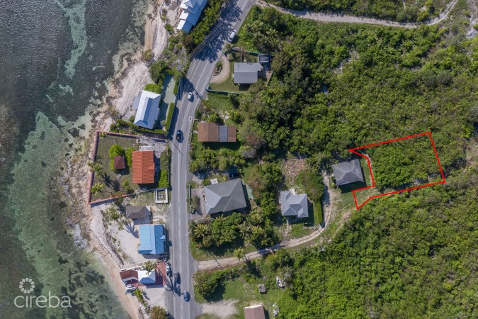 RESIDENTIAL LAND LOT, STEPS FROM THE SEA