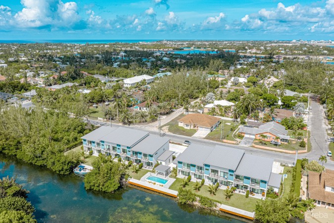 THE LAGOONS 2 BED WATERFRONT TOWNHOUSE