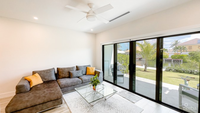 THE LAGOONS 2 BED WATERFRONT TOWNHOUSE