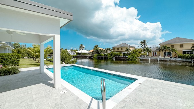 THE LAGOONS 2 BED WATERFRONT TOWNHOUSE