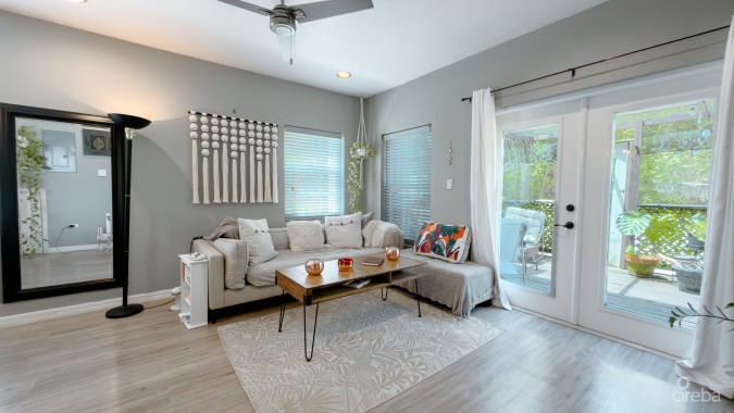 GOLDEN SPRINGS 2 BED END TOWNHOME