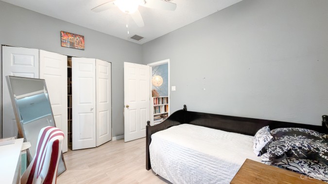 GOLDEN SPRINGS 2 BED END TOWNHOME