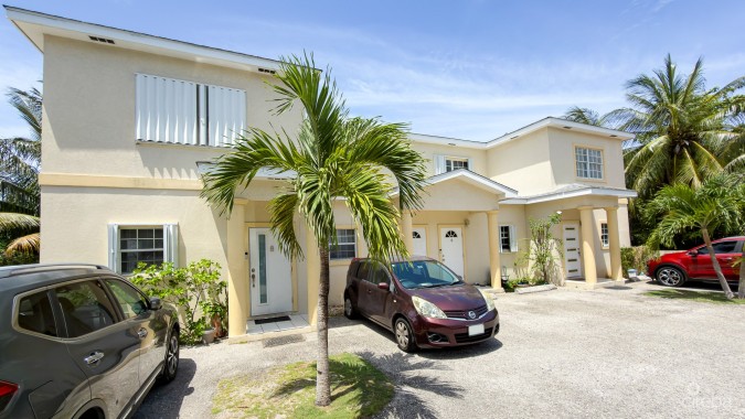 GOLDEN SPRINGS 2 BED END TOWNHOME
