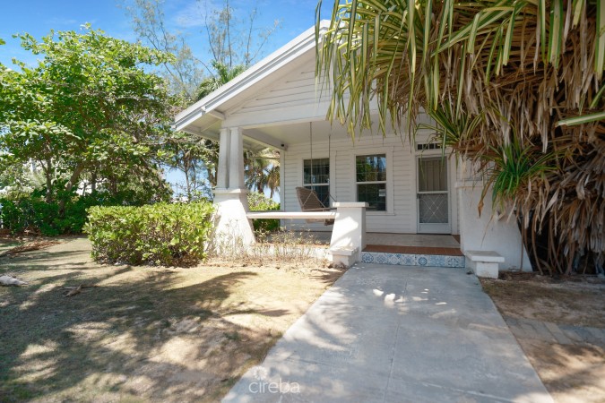 RARE 0.9 ACRES OCEANFRONT PARCEL ON GEORGE TOWN WATERFRONT