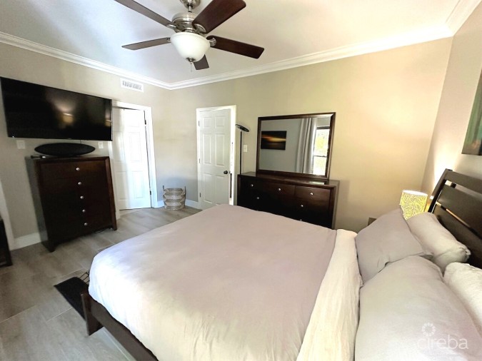 GEORGE TOWN VILLAS