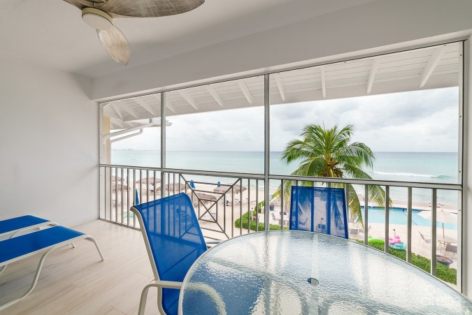 RENOVATED PENTHOUSE DISCOVERY POINT CLUB