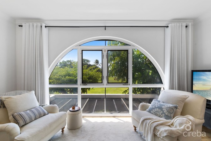 LIME TREE BAY UNIQUE 4 BED, 3.5 BATH WITH WATER VIEWS