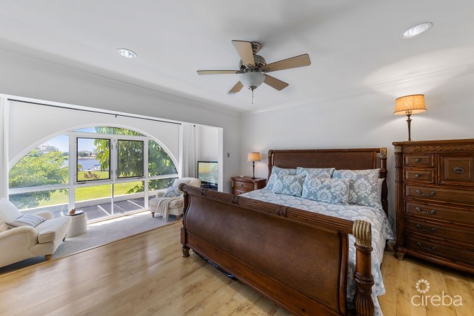 LIME TREE BAY UNIQUE 4 BED, 3.5 BATH WITH WATER VIEWS