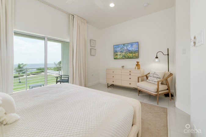 SNUG HARBOUR VILLAS #2 - OCEANFRONT TOWNHOME