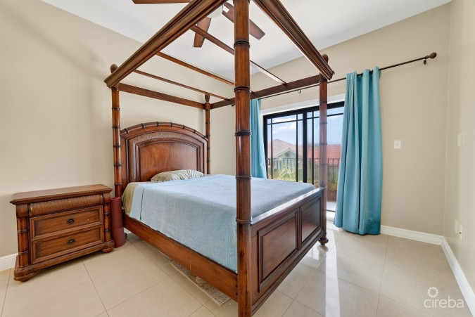 LANTERN POINT 3 BEDROOM CONDO W/OCEAN VIEW ROOFTOP TERRACE