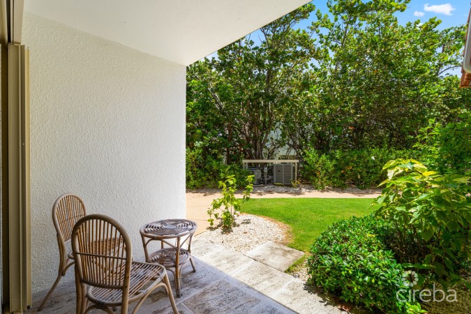 VILLA PAPPAGALLOS 4, WEST BAY RENOVATED CONDO