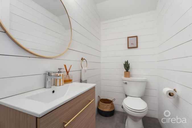 VELA 32, SOUTH SOUND TOWNHOME