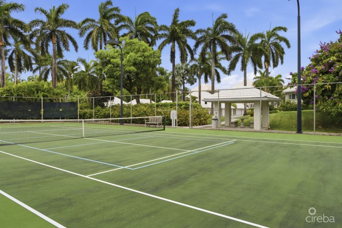 THE SOVEREIGN #12 PENTHOUSE ON SEVEN MILE BEACH