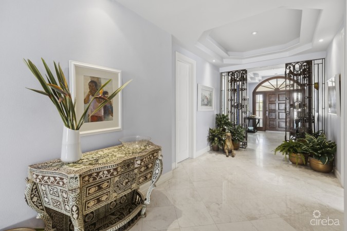 THE SOVEREIGN #12 PENTHOUSE ON SEVEN MILE BEACH
