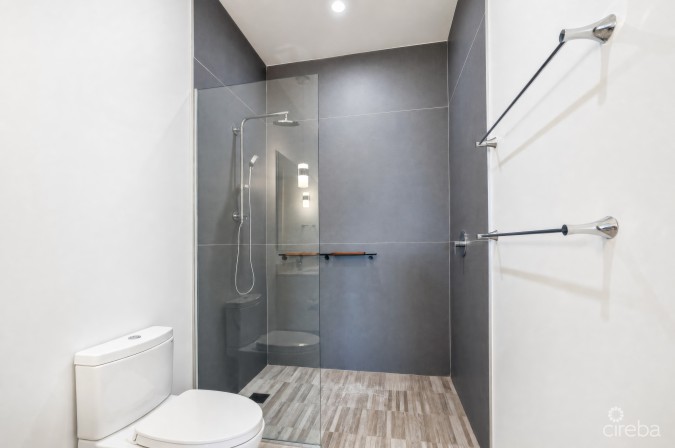 AURA #305 OCEANFRONT