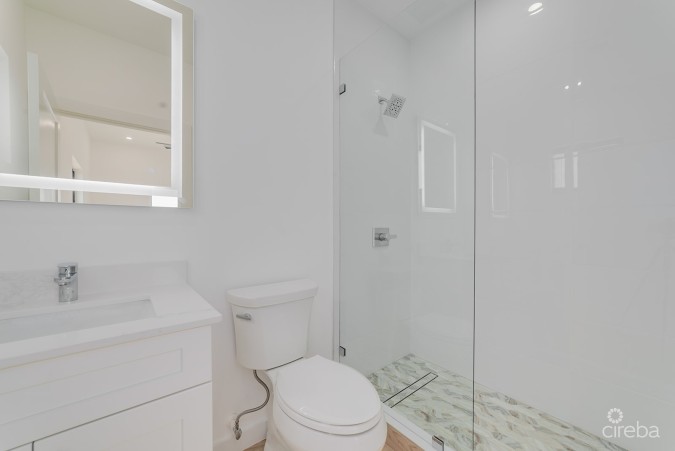 2 BEDROOM, 2.5 BATHROOM DUPLEX IN LOOKOUT GARDEN