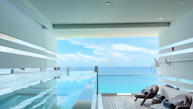 FIN 11 - OCEANFRONT CONDO