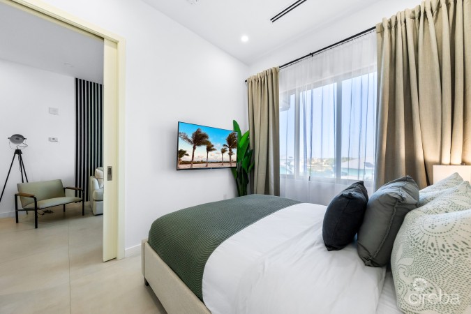 HARBOUR WALK 211, 1 BED + DEN