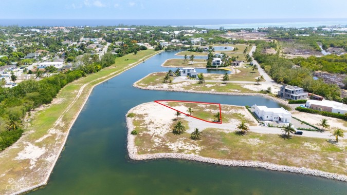 CANAL FRONT LOT IN THE CHANNELS
