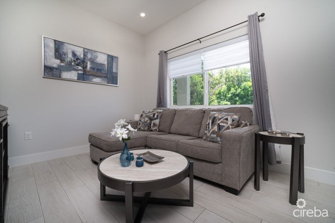 2 BED 2 BATH CONDO 61 WEST