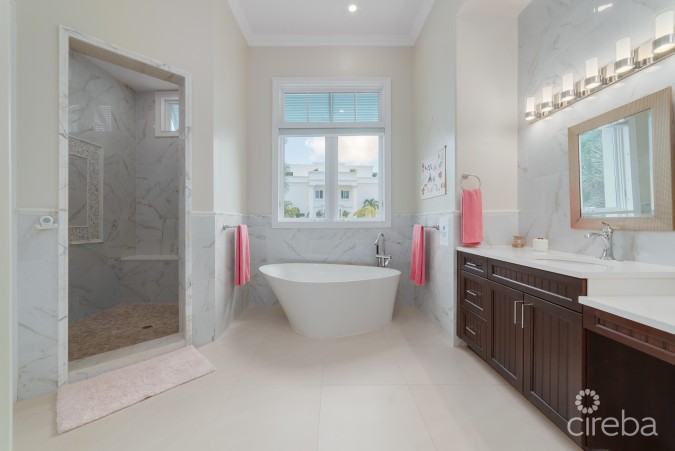 BRITANNIA ESTATES  4/5  BED FAMILY HOME