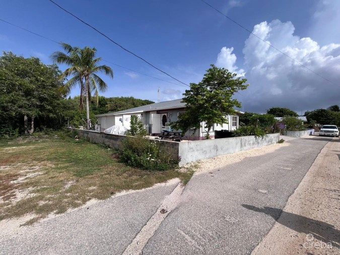 CAYMAN BRAC FAMILY HOME