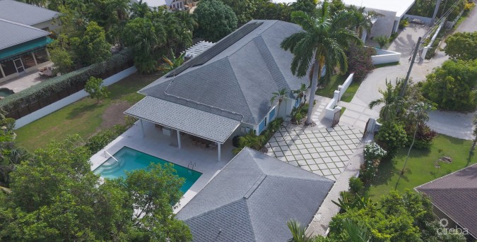 SEVEN MILE BEACH CORRIDOR FAMILY HOME