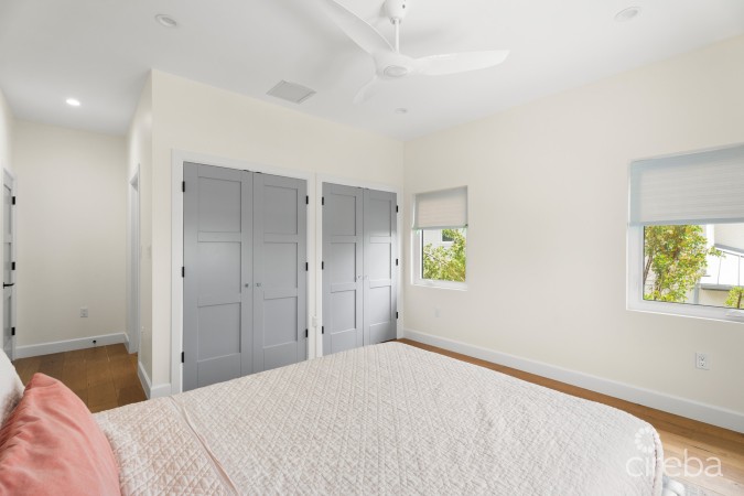THE CHYMES 7, SOUTH SOUND HOME