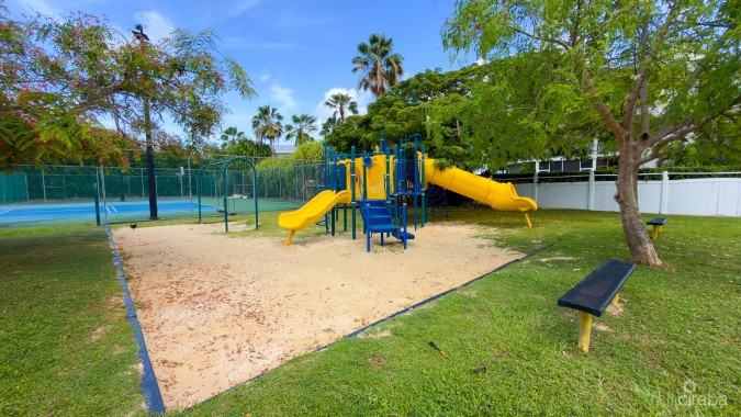 SNUG HARBOUR ANDREW DRIVE - 4 BEDROOM FAMILY HOME IN THE SEVEN MILE BEACH CORRIDOR