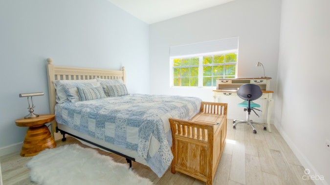 SNUG HARBOUR ANDREW DRIVE - 4 BEDROOM FAMILY HOME IN THE SEVEN MILE BEACH CORRIDOR