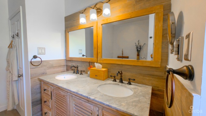 SNUG HARBOUR ANDREW DRIVE - 4 BEDROOM FAMILY HOME IN THE SEVEN MILE BEACH CORRIDOR