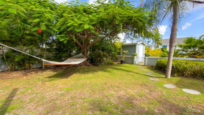 SNUG HARBOUR ANDREW DRIVE - 4 BEDROOM FAMILY HOME IN THE SEVEN MILE BEACH CORRIDOR