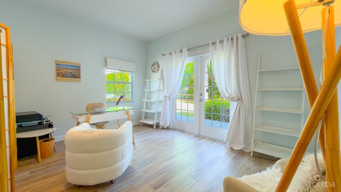 SNUG HARBOUR ANDREW DRIVE - 4 BEDROOM FAMILY HOME IN THE SEVEN MILE BEACH CORRIDOR