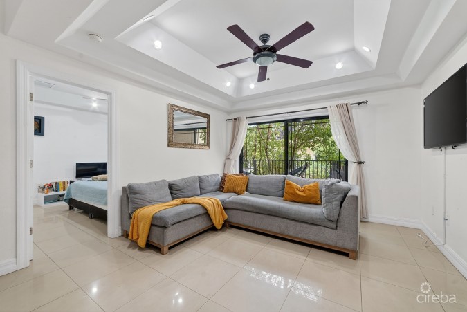 2 BEDROOM CONDO IN LANTERN POINT