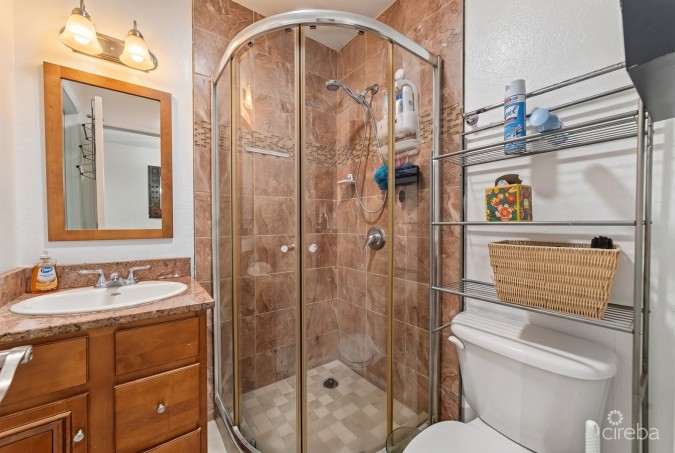2 BEDROOM CONDO IN LANTERN POINT