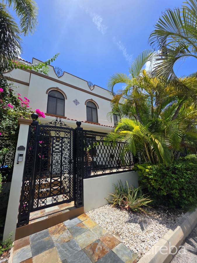 SAN SEBASTIAN PHASE 2 | 4BED/3.5BATH | GARDEN & POOL VIEW