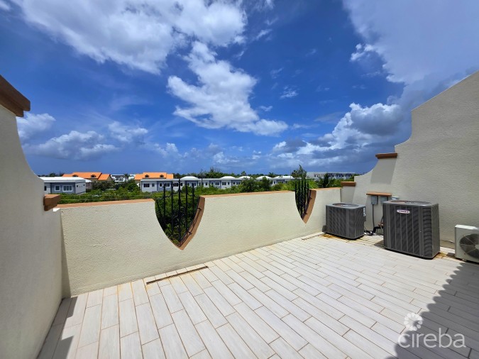 SAN SEBASTIAN PHASE 2 | 4BED/3.5BATH | GARDEN & POOL VIEW
