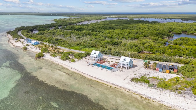 THE PALMS, LITTLE CAYMAN | BEACHFRONT COTTAGE 1