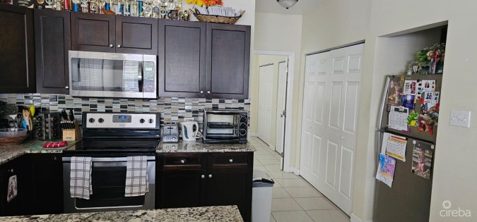 DUPLEX INVESTMENT PROPERTY - AURORA DRIVE, WEST BAY