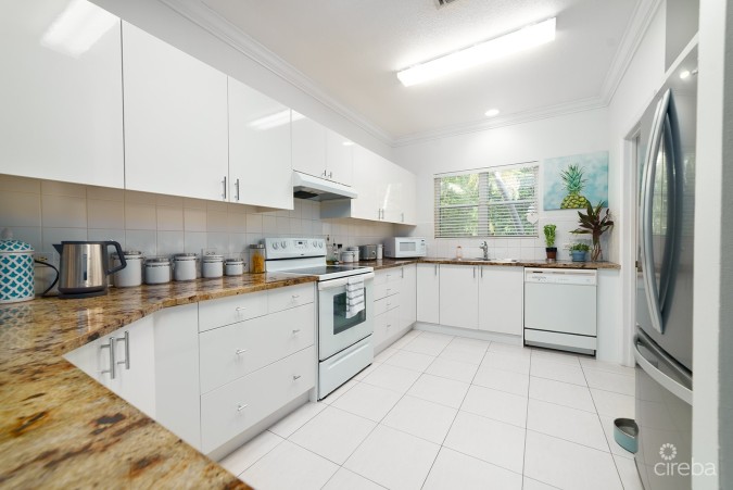 GRAND PALMS | GROUND FLOOR 2-BED IN SOUTH SOUND