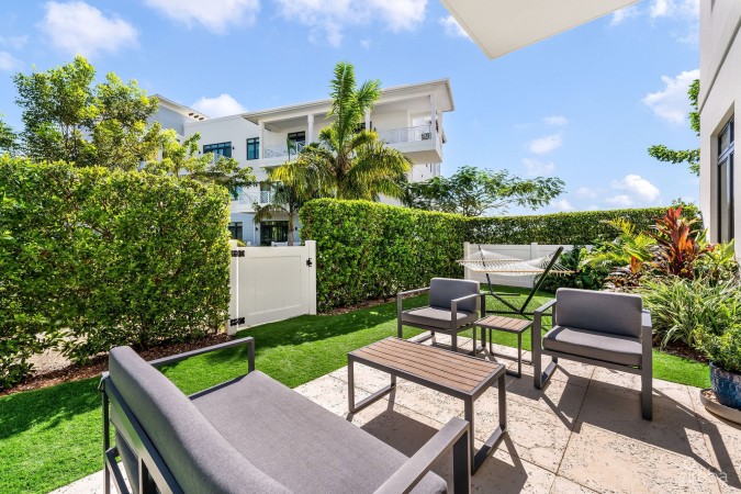OLEA 414 - PRIVATE GARDEN 2-BED RESIDENCE