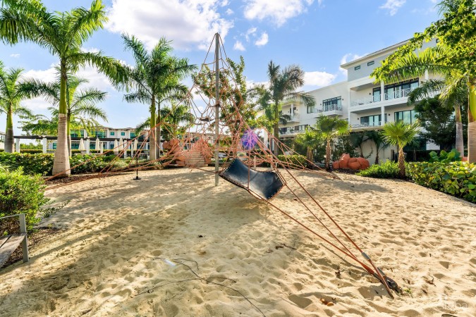 OLEA 414 - PRIVATE GARDEN 2-BED RESIDENCE