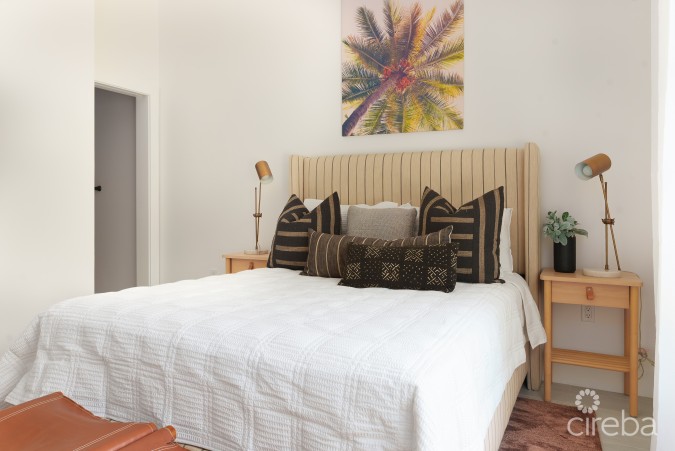 WOODRIDGE - REDBAY! FULLY FURNISHED AND VENDOR PAYS STAMP DUTY
