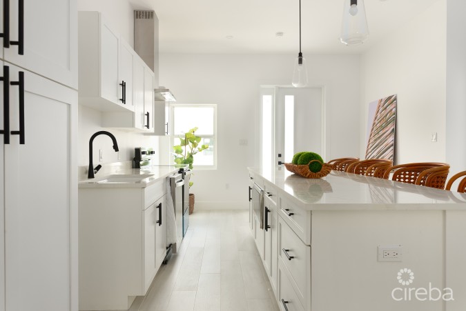 WOODRIDGE - REDBAY! FULLY FURNISHED AND VENDOR PAYS STAMP DUTY